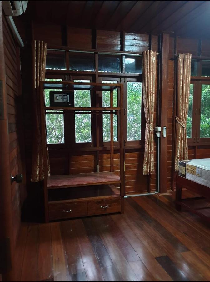 Thai Authentic Wooden House At Kata Экстерьер фото